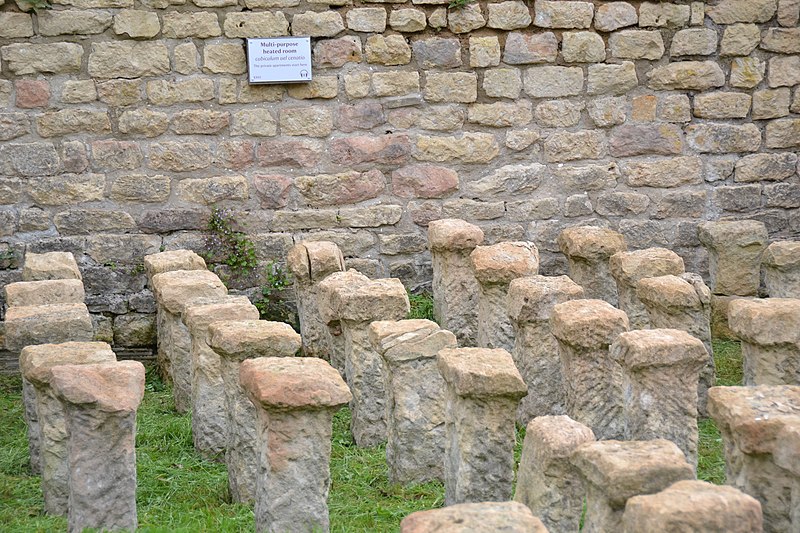 File:Hypocaust at Chedworth Roman Villa.jpg