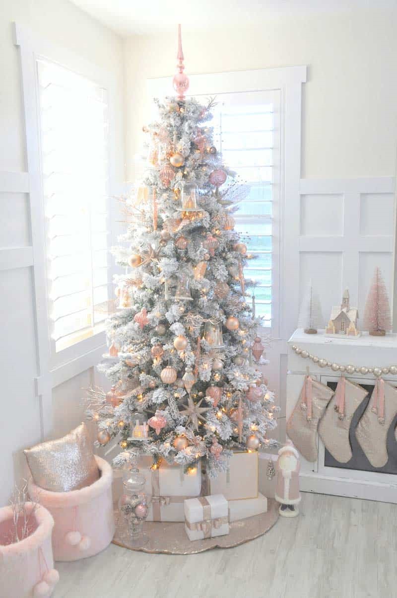 White Christmas tree